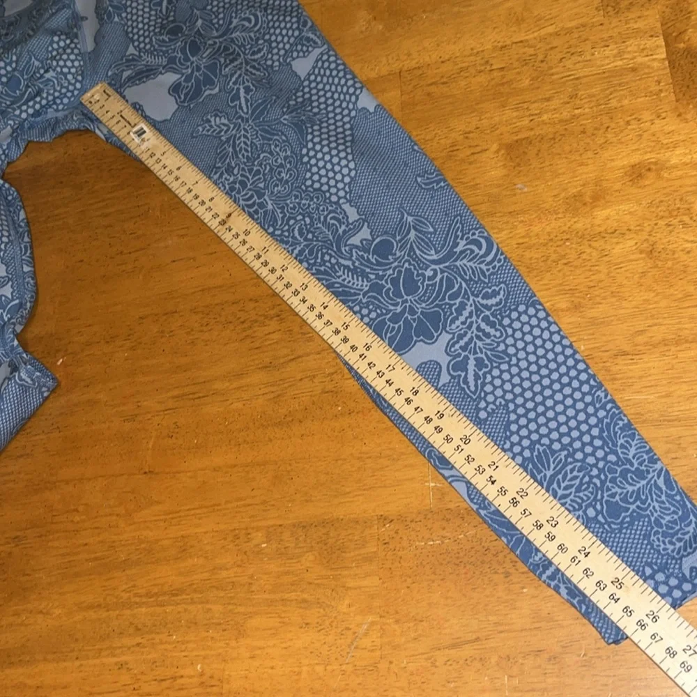 Nike Sculpt Victory Tight Fit Leggings Blue Floral Dri Fit Womens Medium